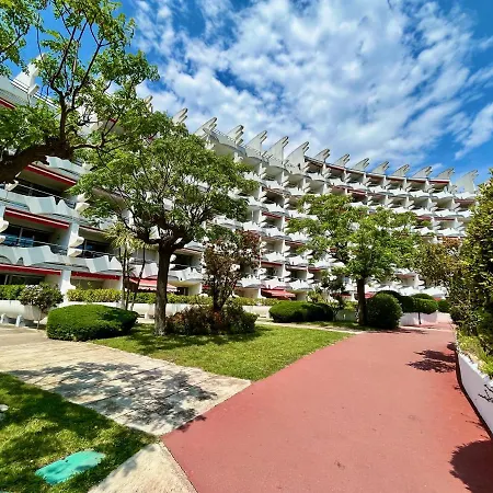 Le Bali, Exceptionnel P3 Avec Piscine A 2 Min Des Plages , Parking, Wifi Et Climatisation Apartment *