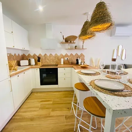 Le Bali, Exceptionnel P3 Avec Piscine A 2 Min Des Plages , Parking, Wifi Et Climatisation Apartment *