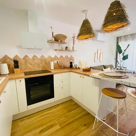 Apartment Le Bali, Exceptionnel P3 Avec Piscine A 2 Min Des Plages , Parking, Wifi Et Climatisation *